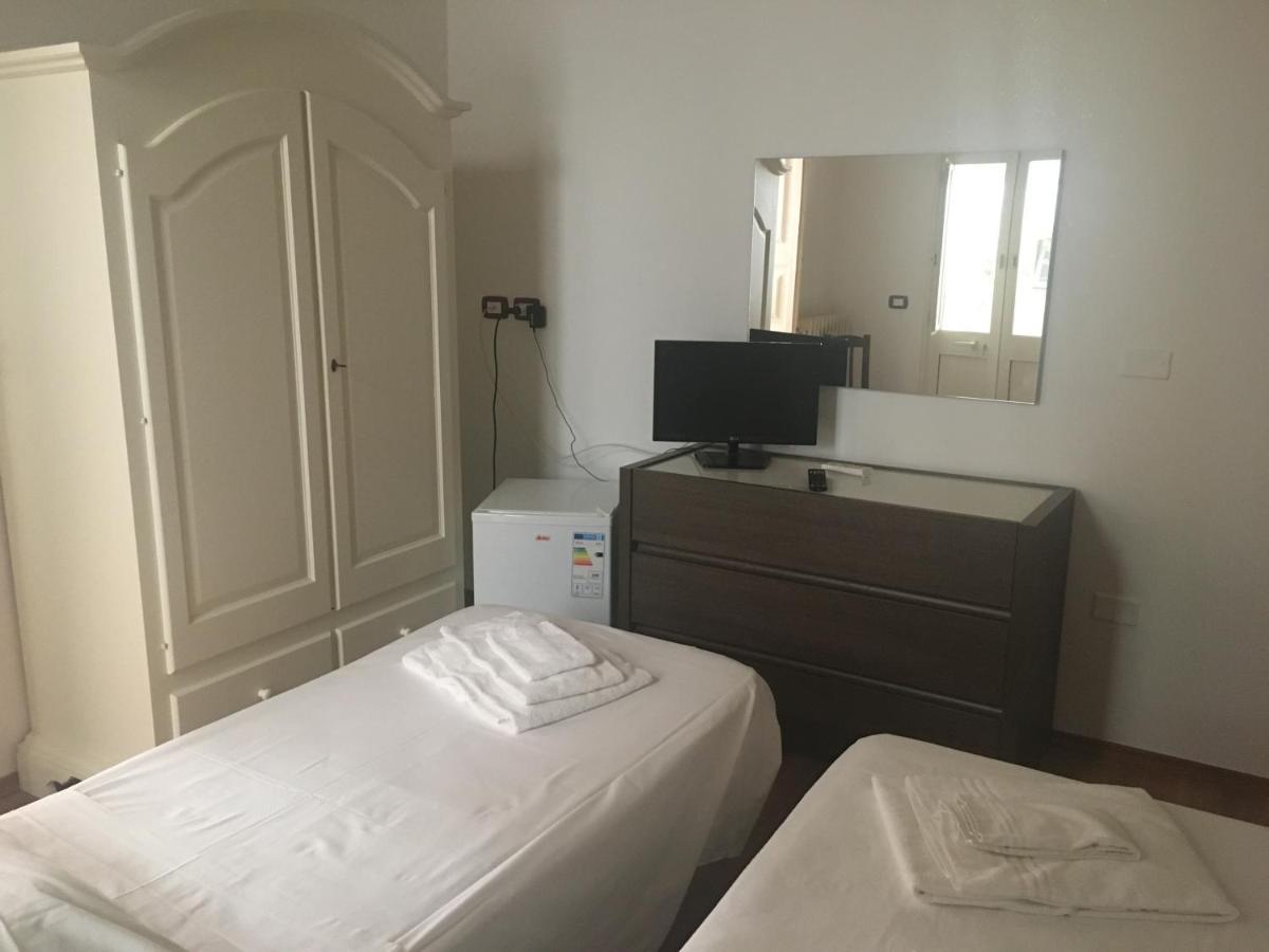 Stelmalu' Hotel Novoli Bagian luar foto
