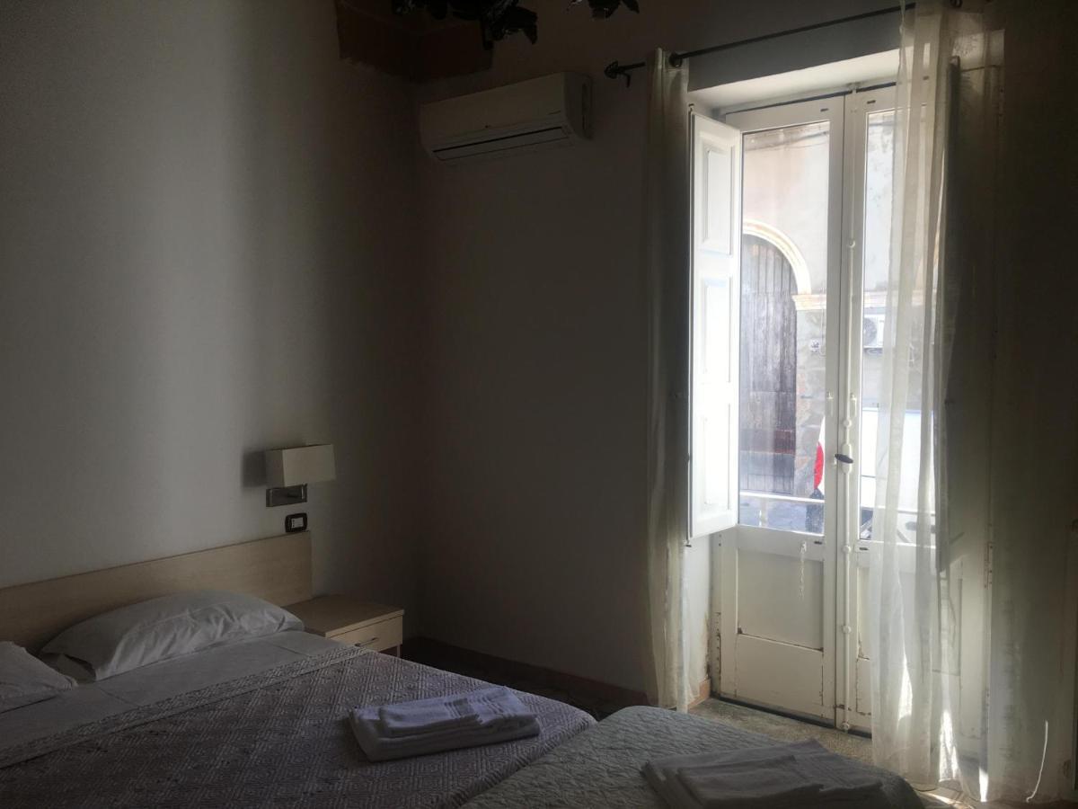 Stelmalu' Hotel Novoli Bagian luar foto
