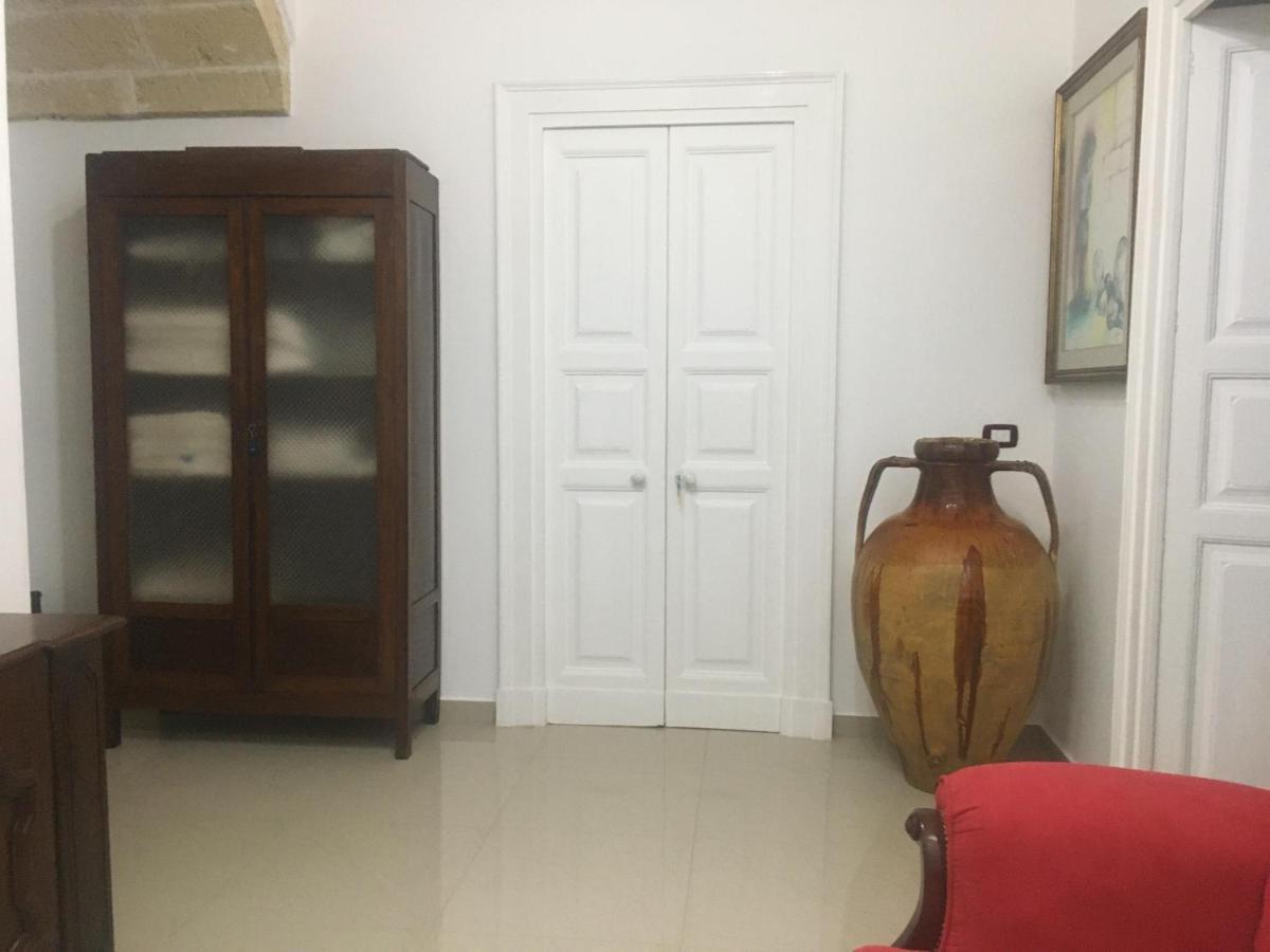 Stelmalu' Hotel Novoli Bagian luar foto
