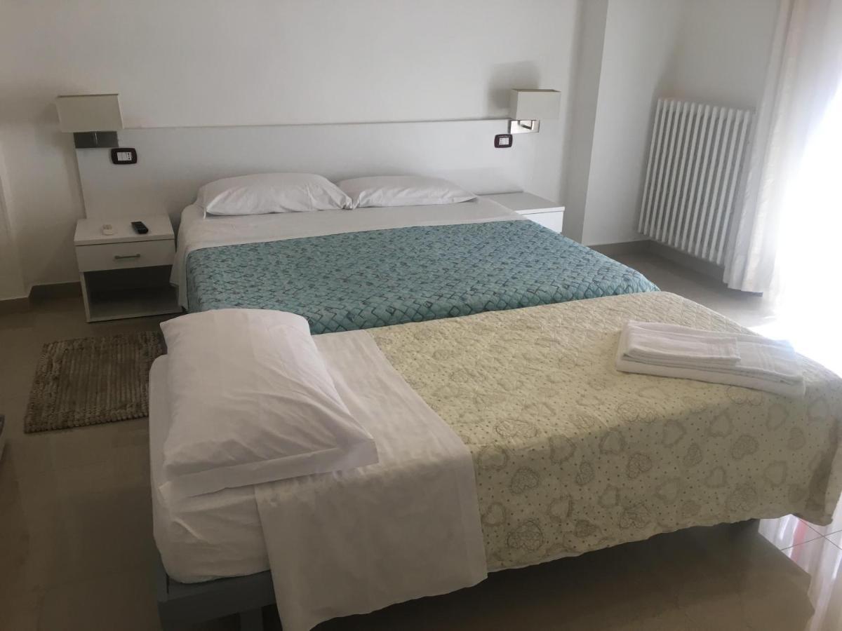 Stelmalu' Hotel Novoli Bagian luar foto