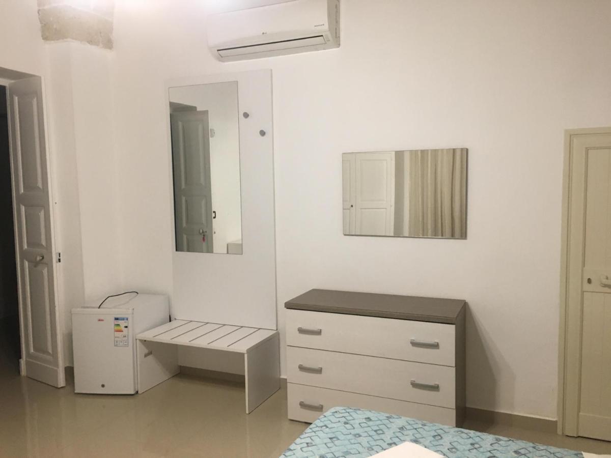 Stelmalu' Hotel Novoli Bagian luar foto