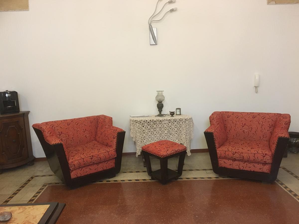 Stelmalu' Hotel Novoli Bagian luar foto