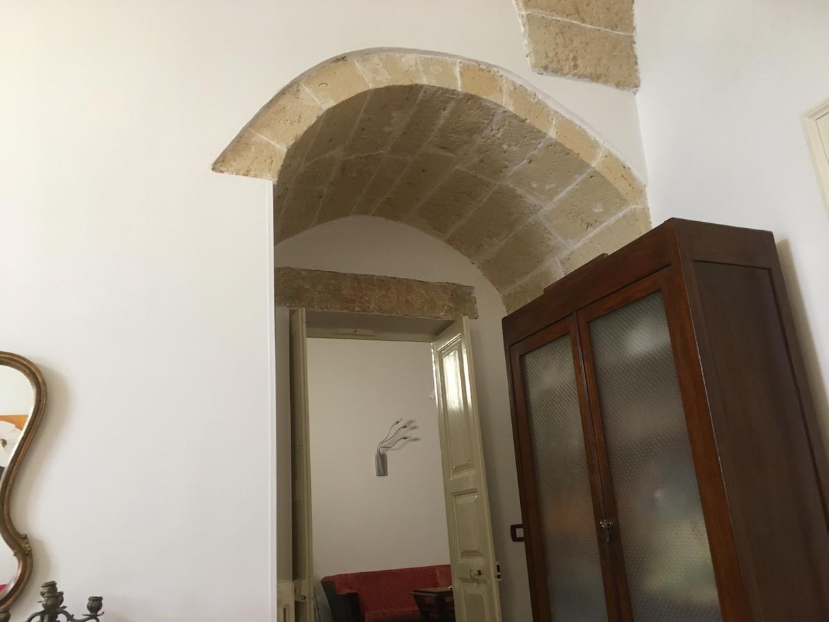 Stelmalu' Hotel Novoli Bagian luar foto
