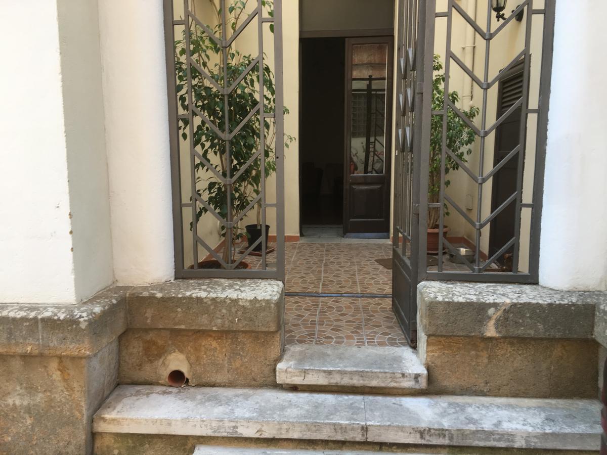 Stelmalu' Hotel Novoli Bagian luar foto